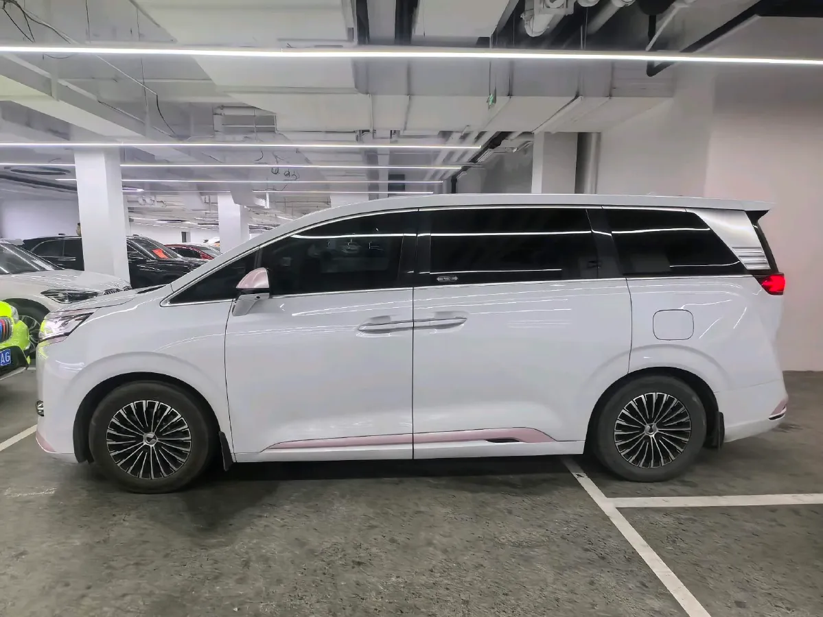 2024 Denza D9 1.5T 139HP L4 E-CVT PHEV 40KWH,autocango,china used car exporter,china ev exporter,chinese used car exporter,chinese used ev exporter