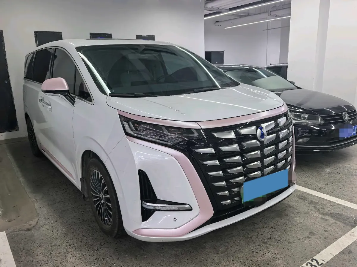 2024 Denza D9 1.5T 139HP L4 E-CVT PHEV 40KWH,autocango,china used car exporter,china ev exporter,chinese used car exporter,chinese used ev exporter