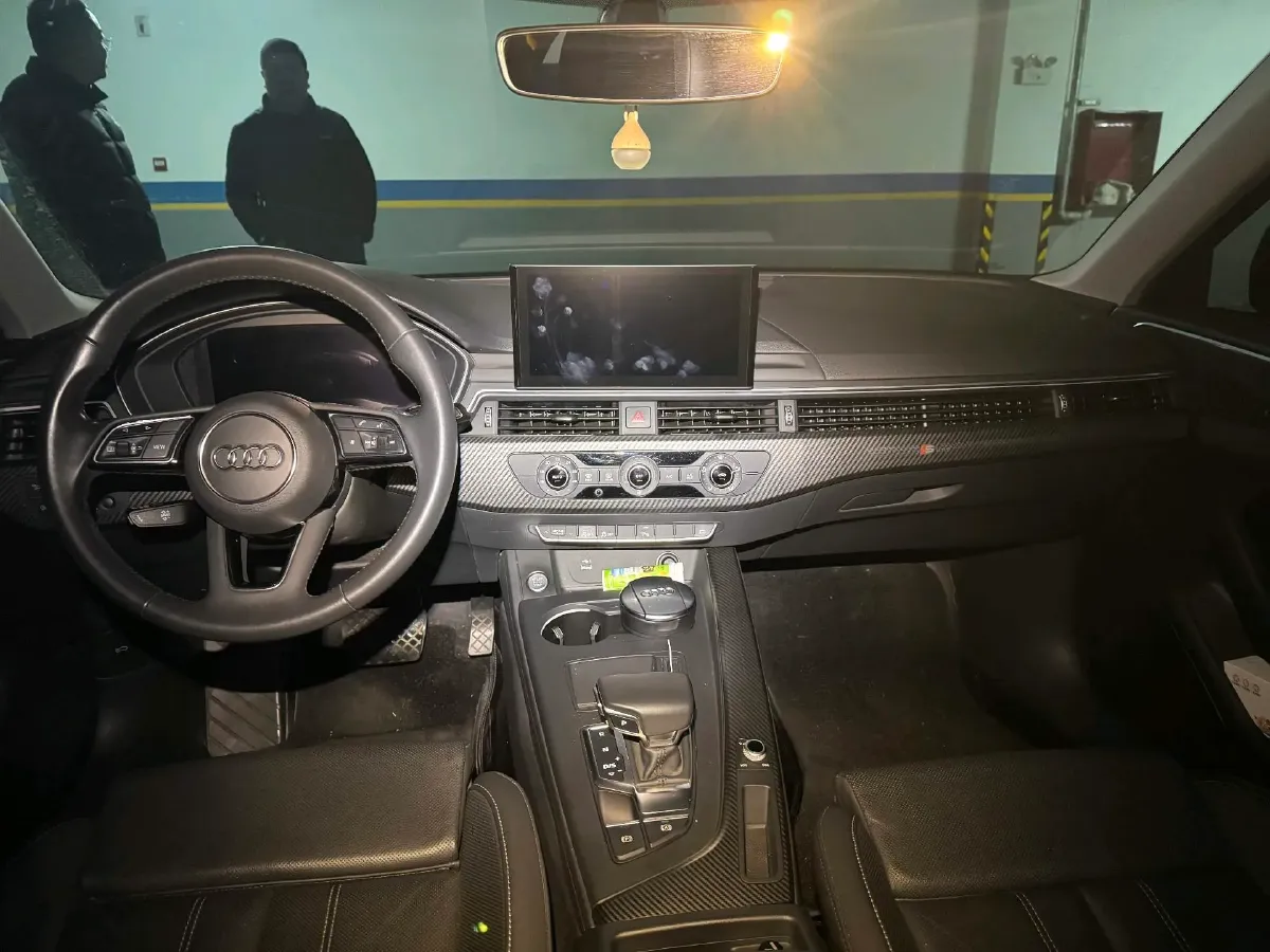 2020 Audi A4L 2.0T 190HP L4 7DCT,autocango,china used car exporter,china ev exporter,chinese used car exporter,chinese used ev exporter