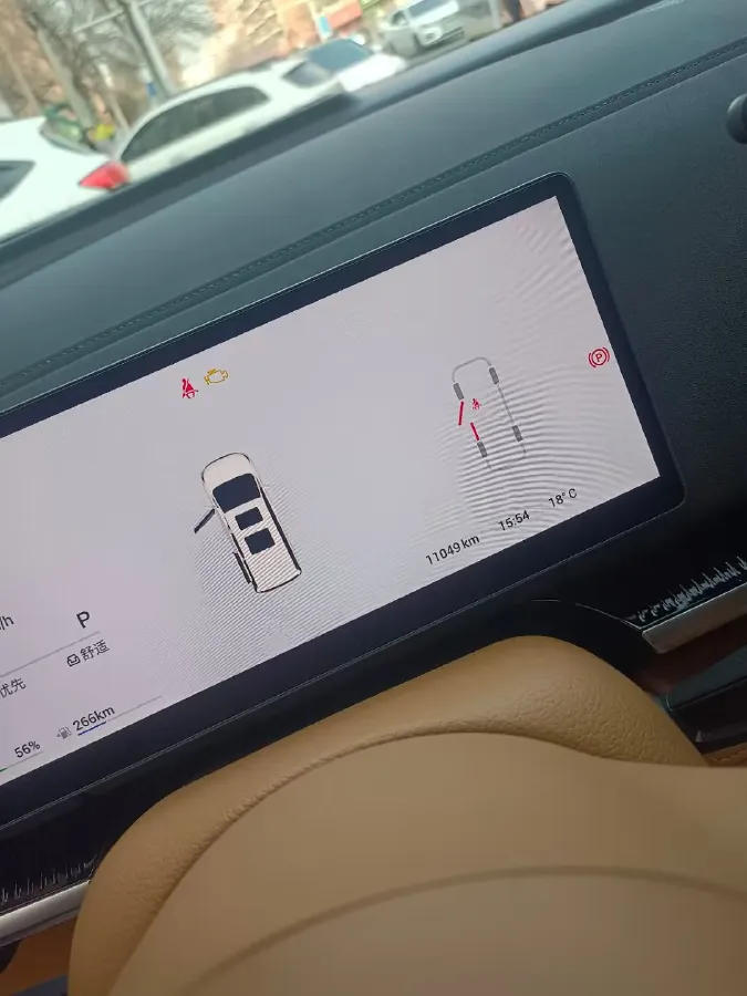 2025 Voyah Dream 1.5T 150HP L4 PHEV 41.7KWH,autocango,china used car exporter,china ev exporter,chinese used car exporter,chinese used ev exporter