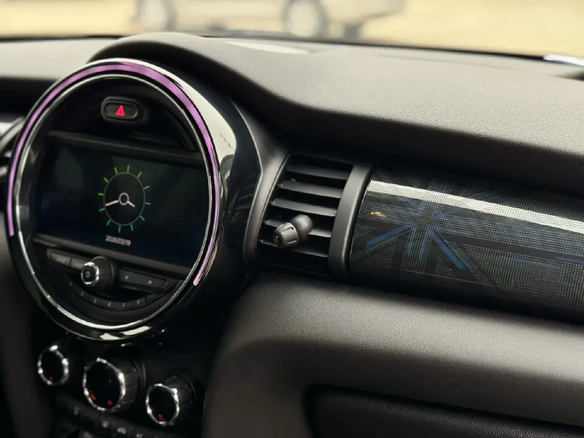 2020 MINI MINI 2.0T 192HP L4 7DCT,autocango,china used car exporter,china ev exporter,chinese used car exporter,chinese used ev exporter