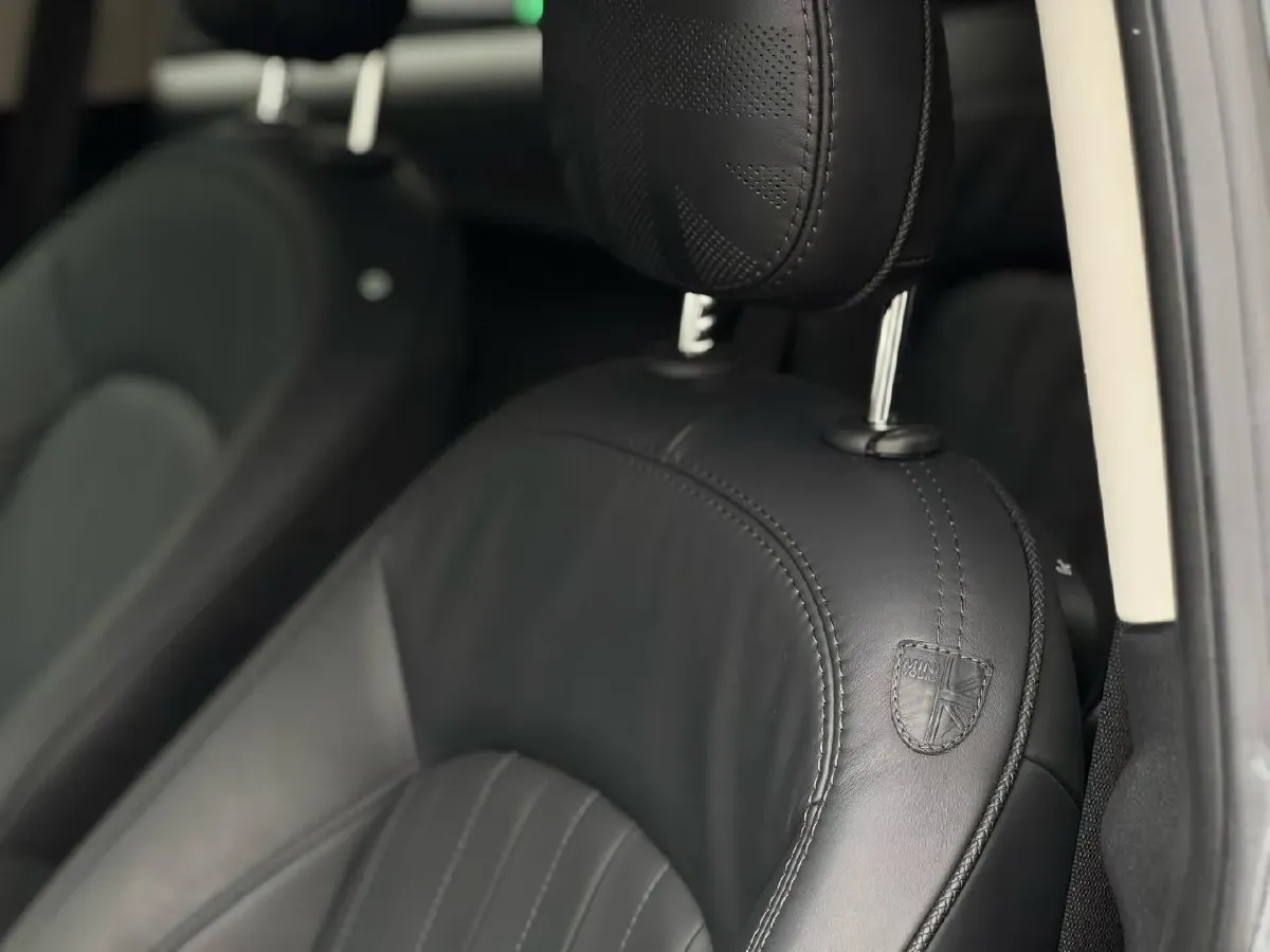 2020 MINI MINI 2.0T 192HP L4 7DCT,autocango,china used car exporter,china ev exporter,chinese used car exporter,chinese used ev exporter