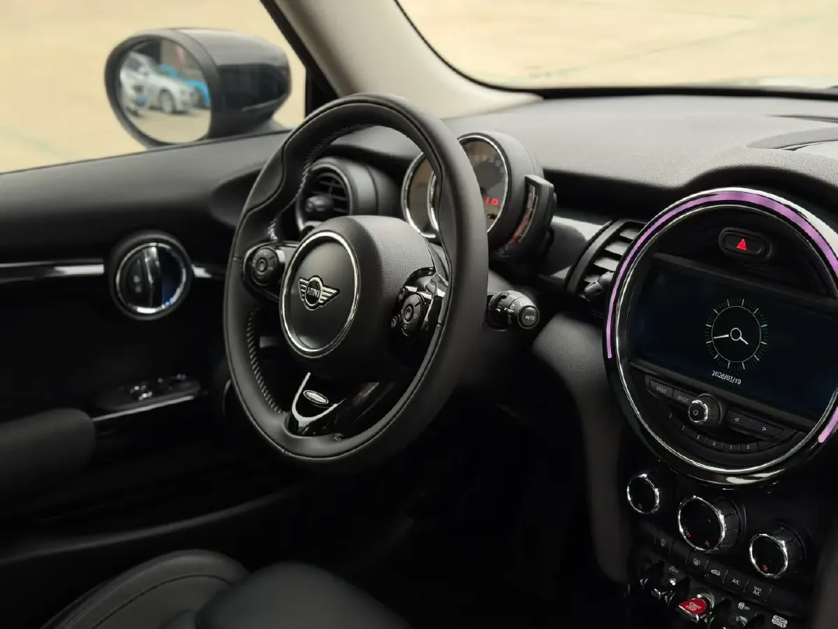 2020 MINI MINI 2.0T 192HP L4 7DCT,autocango,china used car exporter,china ev exporter,chinese used car exporter,chinese used ev exporter