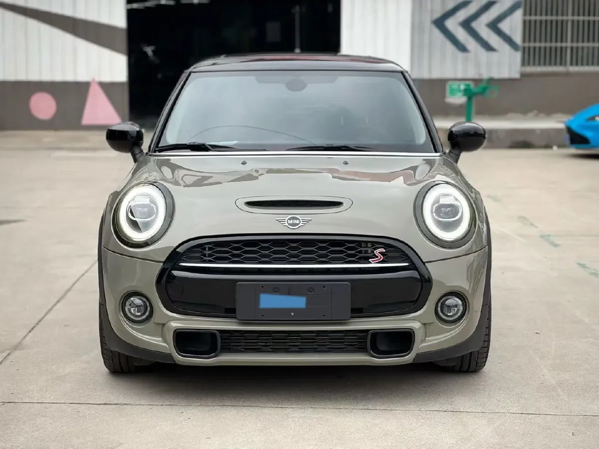 2020 MINI MINI 2.0T 192HP L4 7DCT,autocango,china used car exporter,china ev exporter,chinese used car exporter,chinese used ev exporter