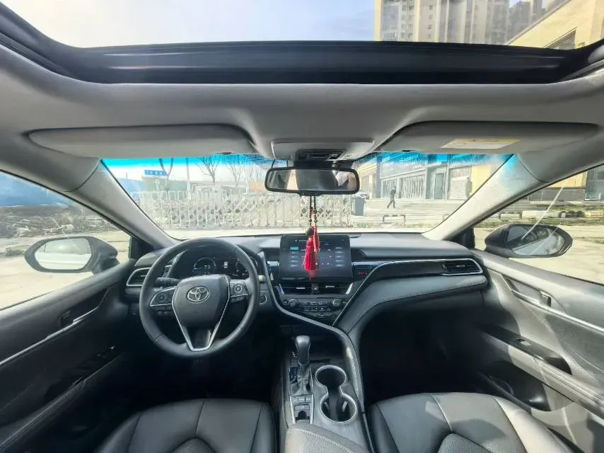 2021 Toyota Camry 2.5L 209HP L4 8AT,autocango,china used car exporter,china ev exporter,chinese used car exporter,chinese used ev exporter