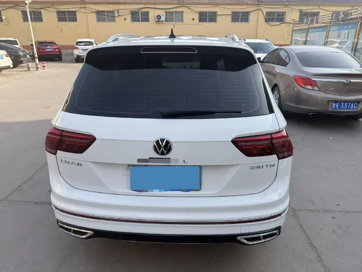 2023 Volkswagen Tiguan L 2.0T 186HP L4 7DCT,autocango,china used car exporter,china ev exporter,chinese used car exporter,chinese used ev exporter