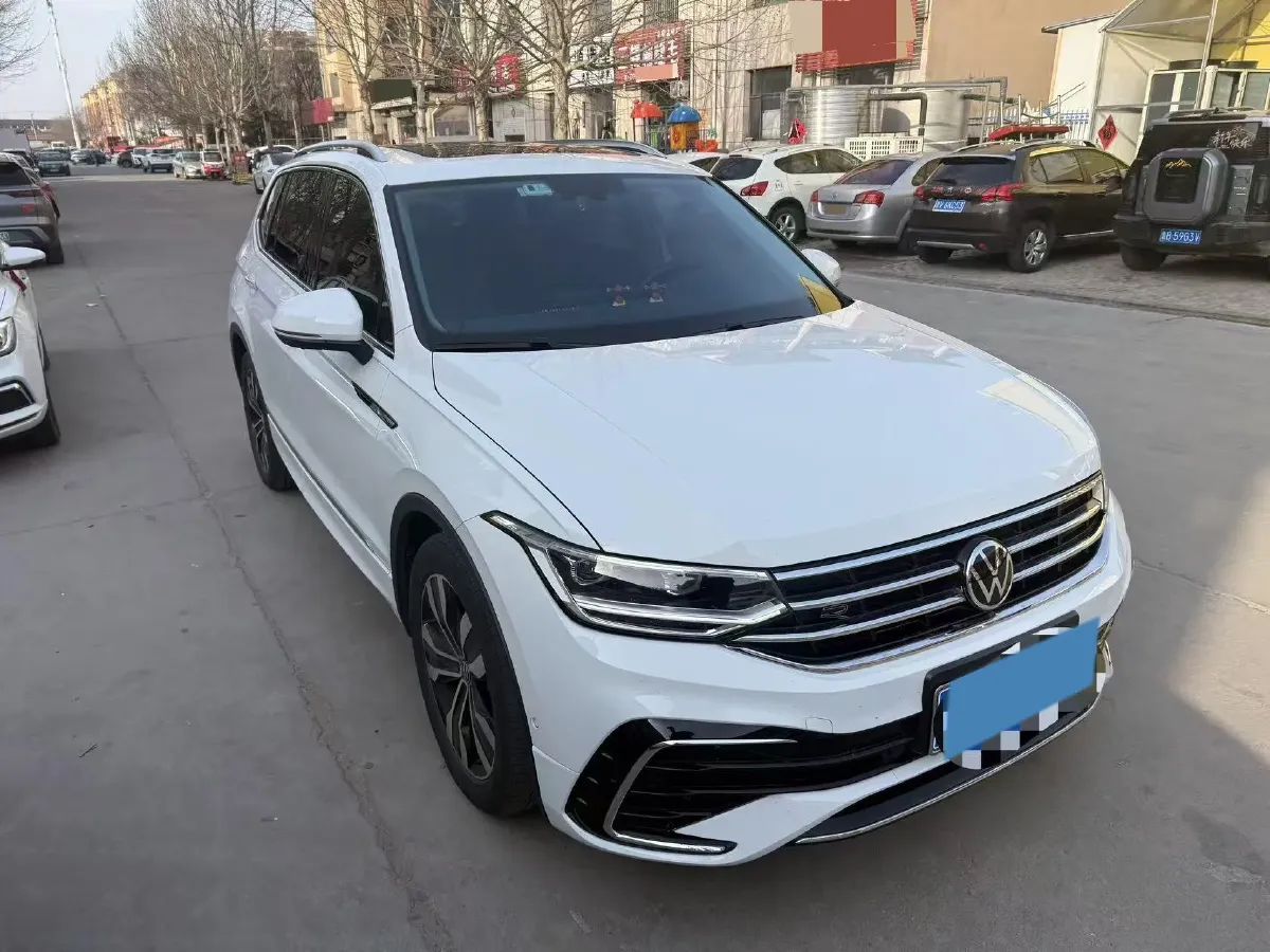 2023 Volkswagen Tiguan L 2.0T 186HP L4 7DCT,autocango,china used car exporter,china ev exporter,chinese used car exporter,chinese used ev exporter