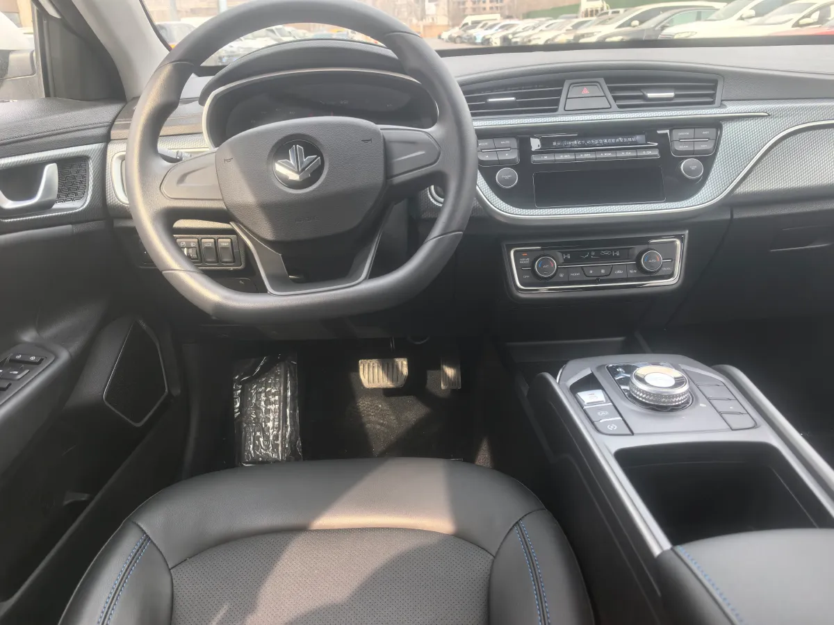 2023 Livan Maple 60s BEV 52.56KWH,autocango,china used car exporter,china ev exporter,chinese used car exporter,chinese used ev exporter