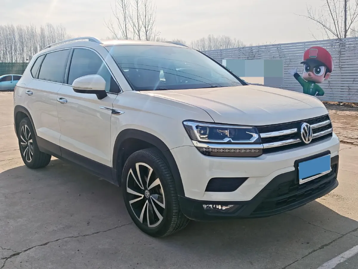 2019 MINI MINI 1.5T 102HP L3 7DCT,autocango,china used car exporter,china ev exporter,chinese used car exporter,chinese used ev exporter