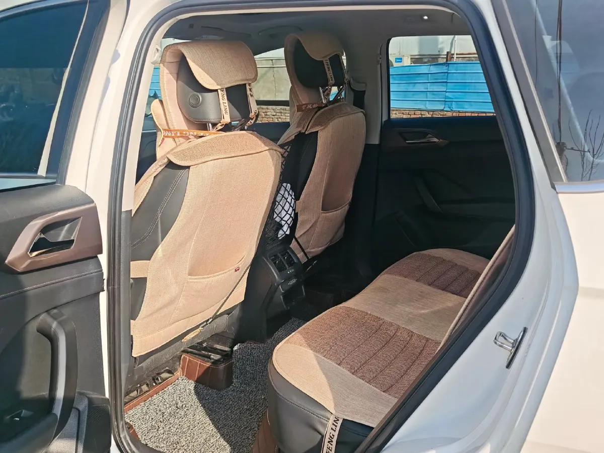 2019 MINI MINI 1.5T 102HP L3 7DCT,autocango,china used car exporter,china ev exporter,chinese used car exporter,chinese used ev exporter