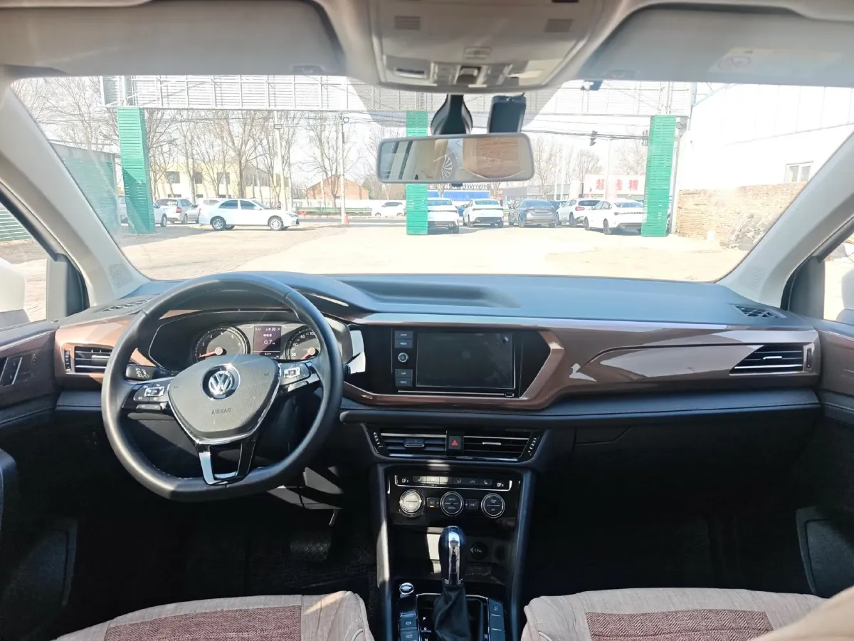 2019 MINI MINI 1.5T 102HP L3 7DCT,autocango,china used car exporter,china ev exporter,chinese used car exporter,chinese used ev exporter