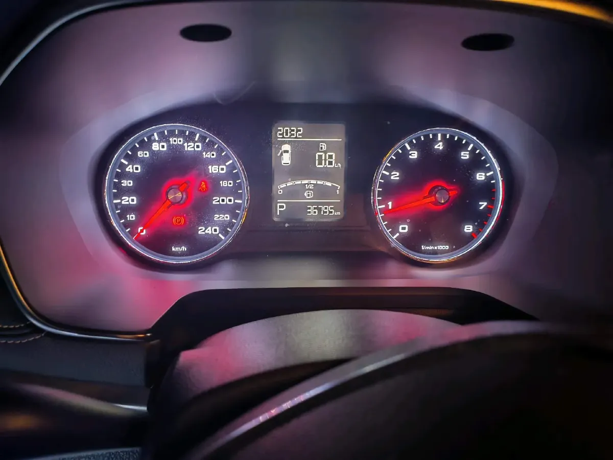 2020 Roewe RX5 1.5T 169HP L4 7DCT,autocango,china used car exporter,china ev exporter,chinese used car exporter,chinese used ev exporter