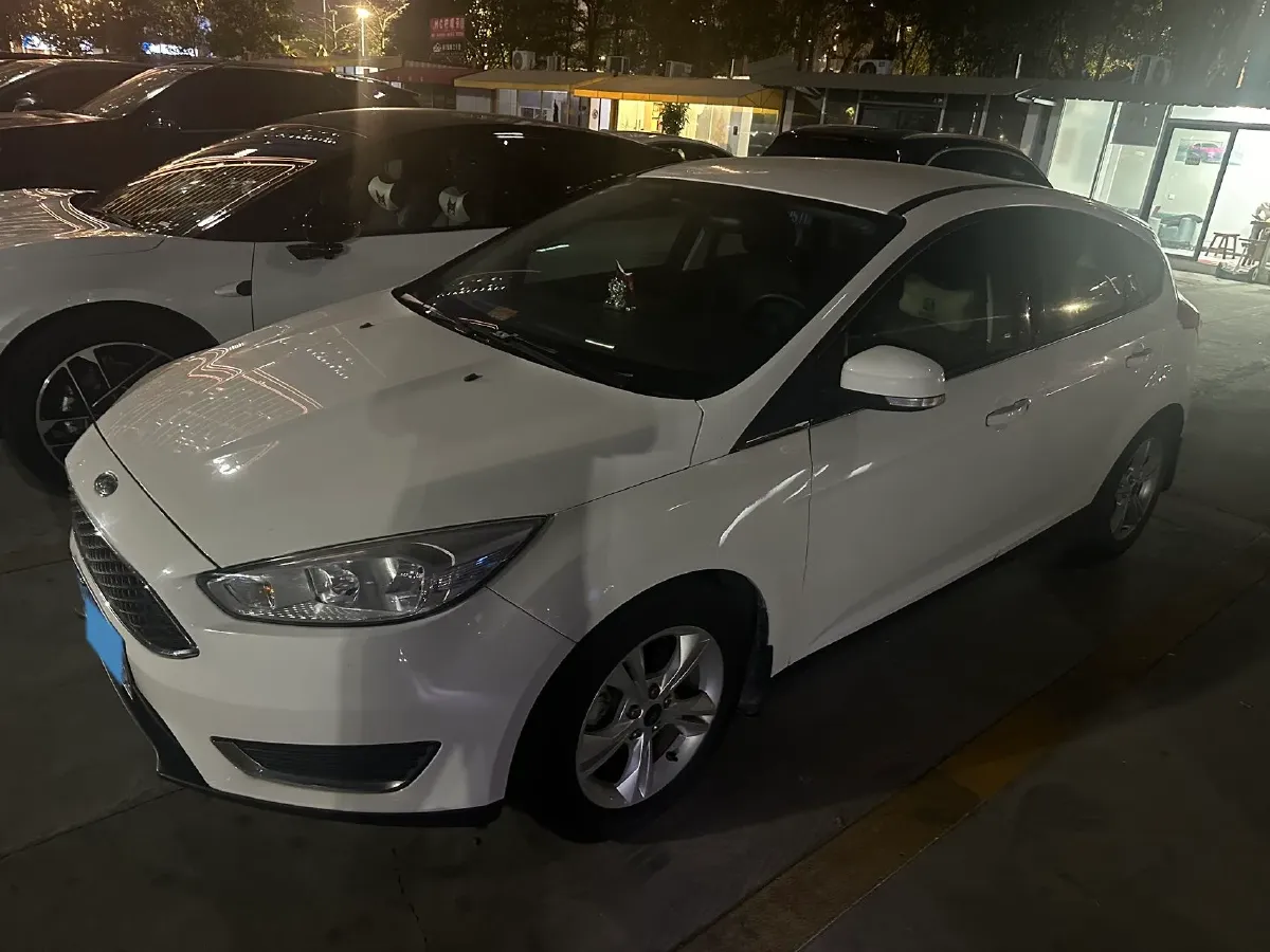 2015 Ford Focus 1.6L 125HP L4 6DCT,autocango,china used car exporter,china ev exporter,chinese used car exporter,chinese used ev exporter