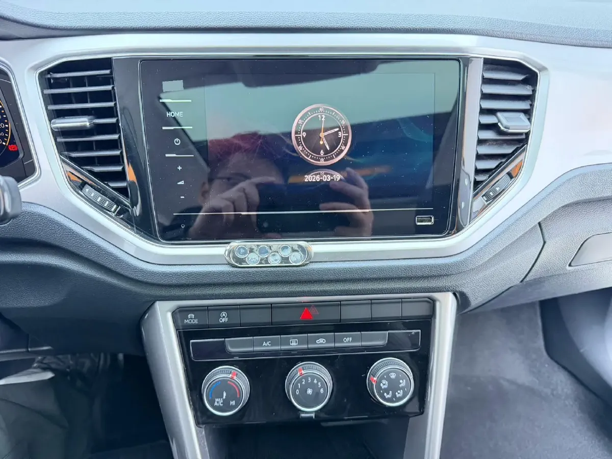 2022 Volkswagen T-Roc 1.4T 150HP L4 7DCT,autocango,china used car exporter,china ev exporter,chinese used car exporter,chinese used ev exporter