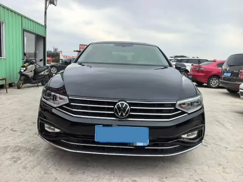 2020 Volkswagen Magotan 2.0T 186HP L4 7DCT,autocango,china used car exporter,china ev exporter,chinese used car exporter,chinese used ev exporter