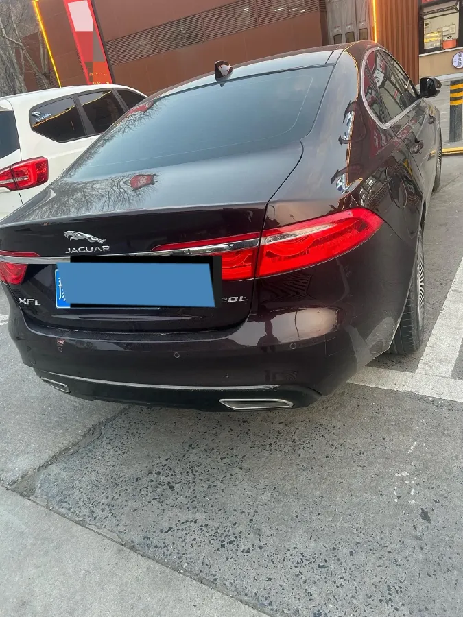 2020 Jaguar XFL 2.0T 200HP L4 8AT,autocango,china used car exporter,china ev exporter,chinese used car exporter,chinese used ev exporter