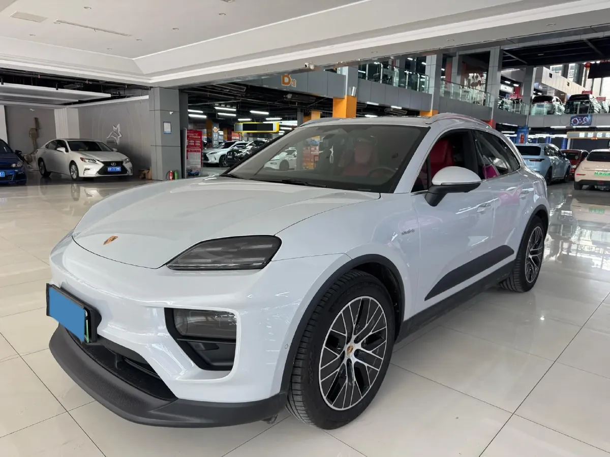 2024 Porsche Macan All-Electric BEV 100KWH,autocango,china used car exporter,china ev exporter,chinese used car exporter,chinese used ev exporter