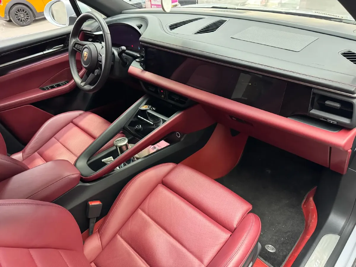 2024 Porsche Macan All-Electric BEV 100KWH,autocango,china used car exporter,china ev exporter,chinese used car exporter,chinese used ev exporter