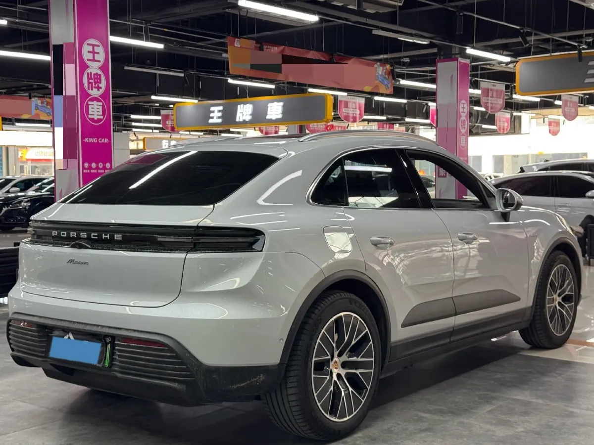 2024 Porsche Macan All-Electric BEV 100KWH,autocango,china used car exporter,china ev exporter,chinese used car exporter,chinese used ev exporter