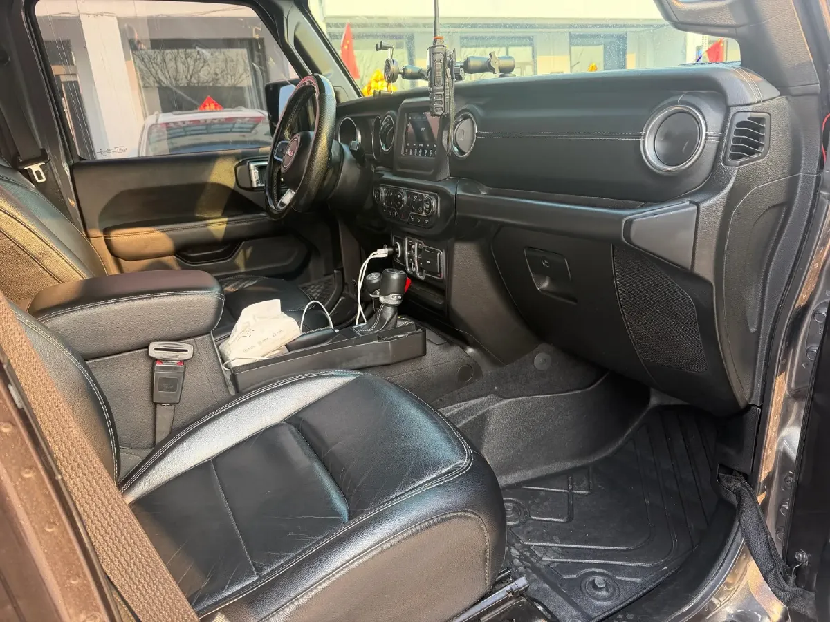 2019 Jeep Wrangler 2.0T 266HP L4 8AT,autocango,china used car exporter,china ev exporter,chinese used car exporter,chinese used ev exporter