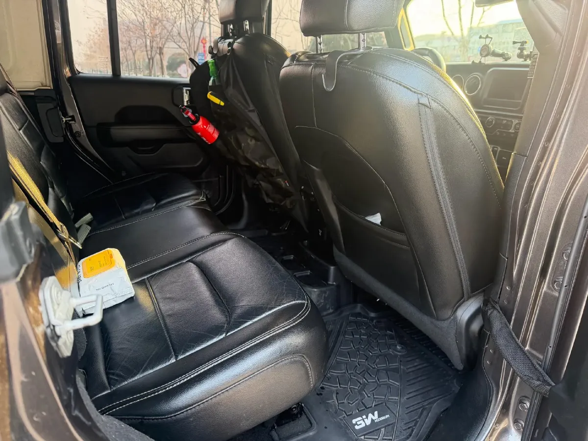 2019 Jeep Wrangler 2.0T 266HP L4 8AT,autocango,china used car exporter,china ev exporter,chinese used car exporter,chinese used ev exporter