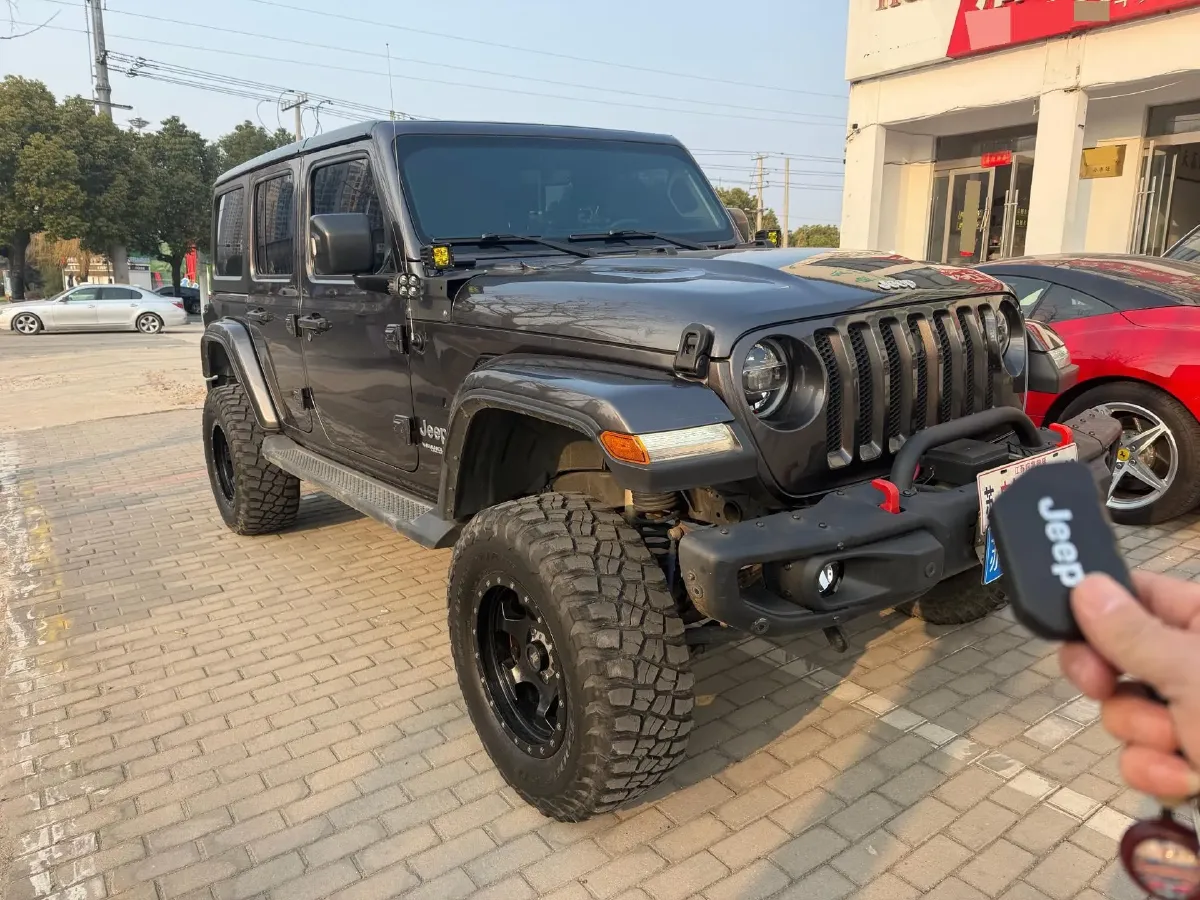 2019 Jeep Wrangler 2.0T 266HP L4 8AT,autocango,china used car exporter,china ev exporter,chinese used car exporter,chinese used ev exporter