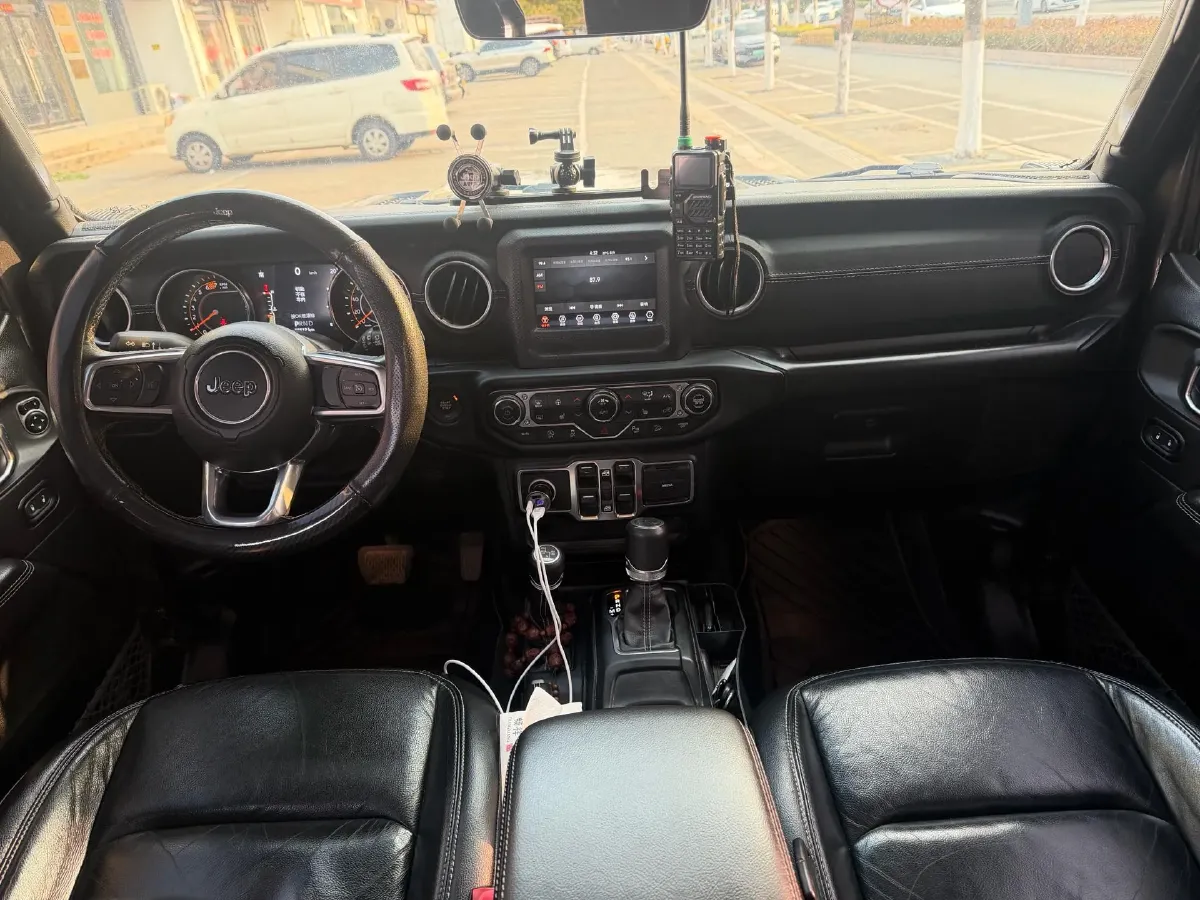 2019 Jeep Wrangler 2.0T 266HP L4 8AT,autocango,china used car exporter,china ev exporter,chinese used car exporter,chinese used ev exporter