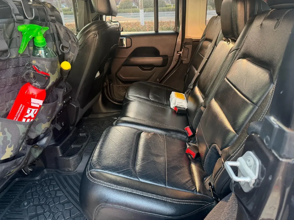 2019 Jeep Wrangler 2.0T 266HP L4 8AT,autocango,china used car exporter,china ev exporter,chinese used car exporter,chinese used ev exporter