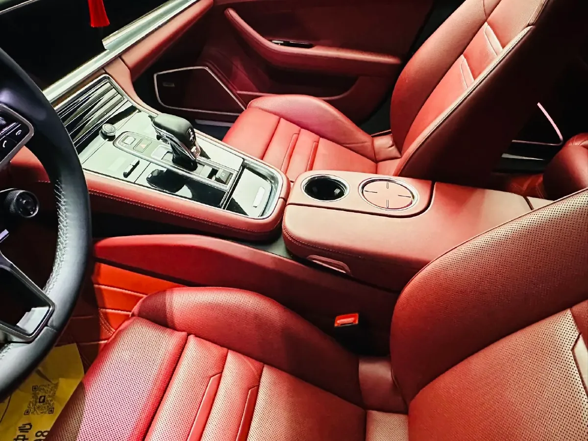 2017 BMW X6 3.0T 306HP L6 8AT,autocango,china used car exporter,china ev exporter,chinese used car exporter,chinese used ev exporter