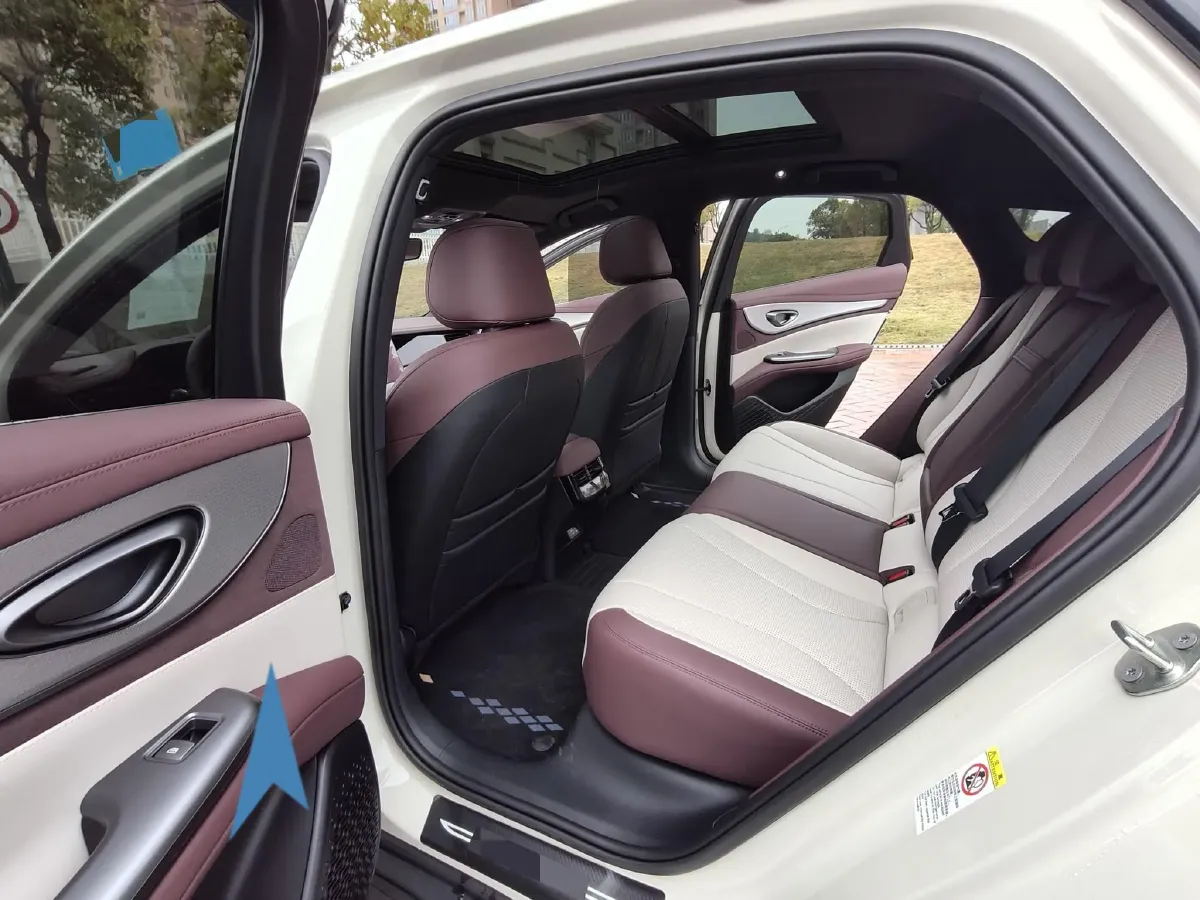 2025 BYD Seal07 DM-i 1.5L 101HP L4 E-CVT PHEV 17.6KWH,autocango,china used car exporter,china ev exporter,chinese used car exporter,chinese used ev exporter