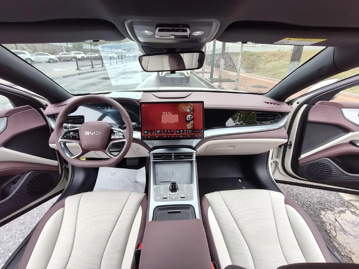 2025 BYD Seal07 DM-i 1.5L 101HP L4 E-CVT PHEV 17.6KWH,autocango,china used car exporter,china ev exporter,chinese used car exporter,chinese used ev exporter