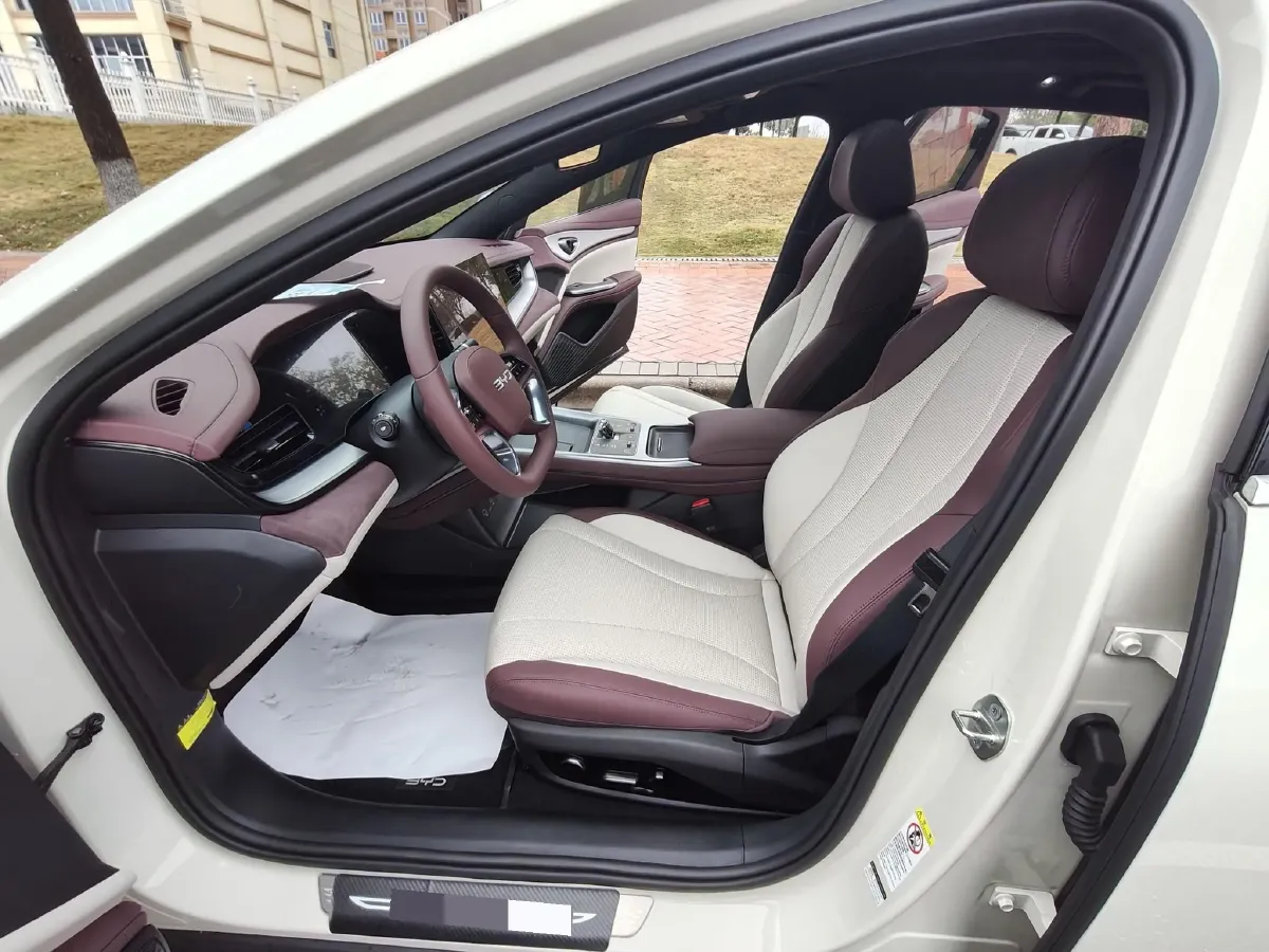 2025 BYD Seal07 DM-i 1.5L 101HP L4 E-CVT PHEV 17.6KWH,autocango,china used car exporter,china ev exporter,chinese used car exporter,chinese used ev exporter