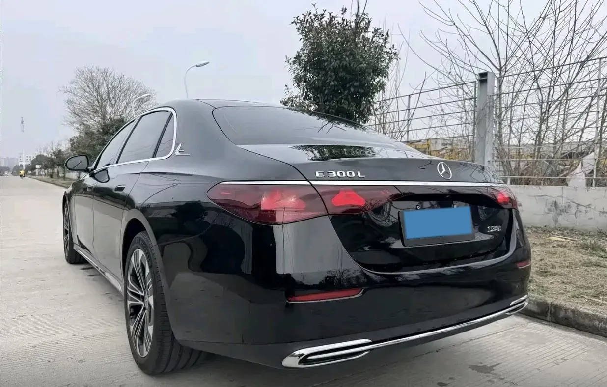 2025 Mercedes-Benz E Class 2.0T 258HP L4 9AT,autocango,china used car exporter,china ev exporter,chinese used car exporter,chinese used ev exporter