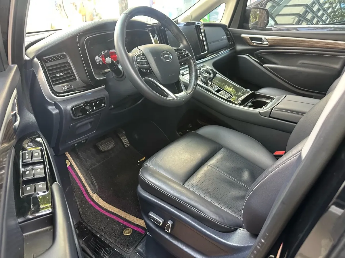 2021 GAC Trumpchi M8 2.0T 252HP L4 8AT,autocango,china used car exporter,china ev exporter,chinese used car exporter,chinese used ev exporter