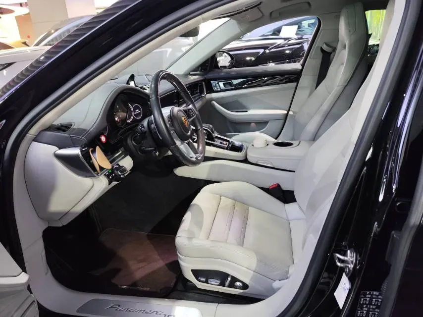 2019 Porsche Panamera 2.9T 330HP V6 8DCT,autocango,china used car exporter,china ev exporter,chinese used car exporter,chinese used ev exporter