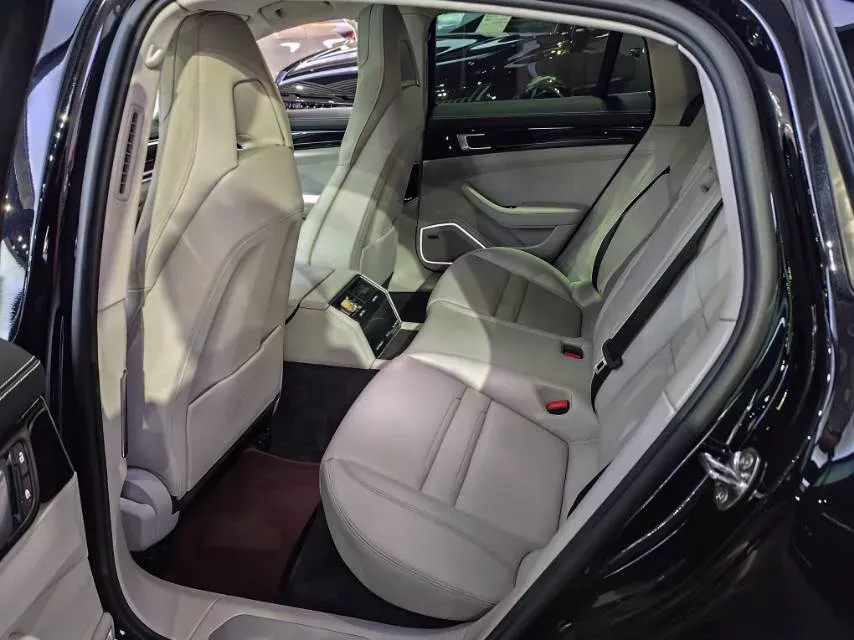 2019 Porsche Panamera 2.9T 330HP V6 8DCT,autocango,china used car exporter,china ev exporter,chinese used car exporter,chinese used ev exporter