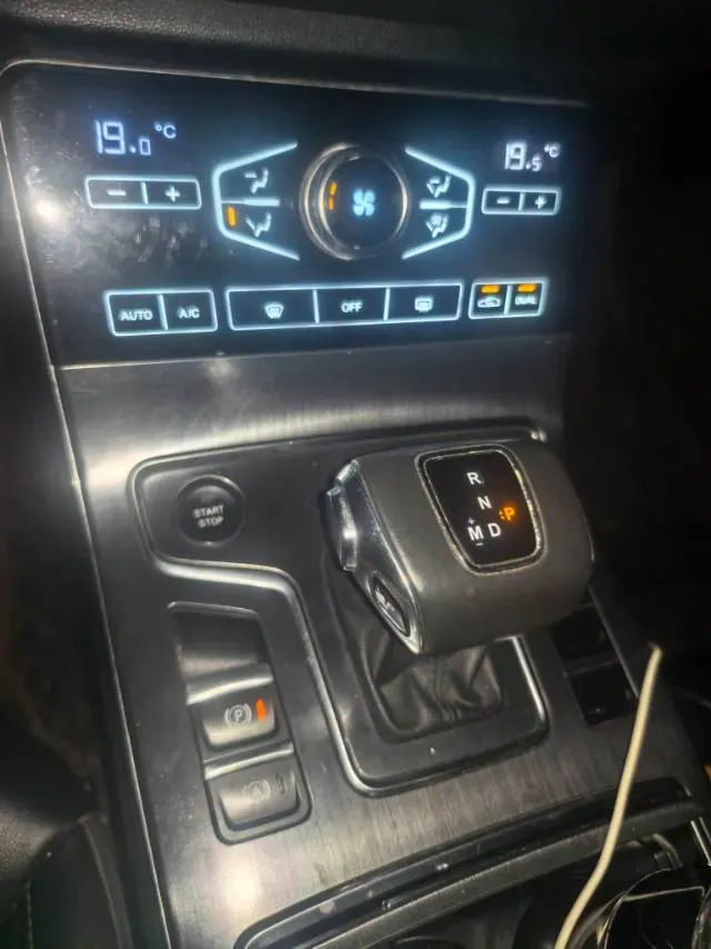 2020 HongQi H5 1.5T 169HP L4 7DCT,autocango,china used car exporter,china ev exporter,chinese used car exporter,chinese used ev exporter