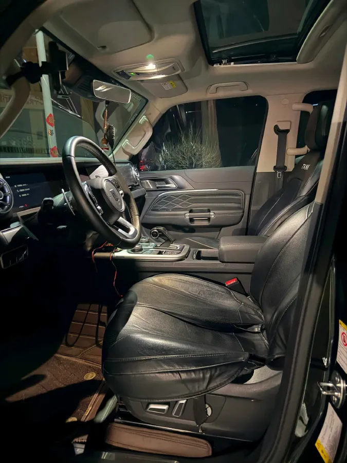 2023 Tank 300 2.0T 227HP L4 8AT,autocango,china used car exporter,china ev exporter,chinese used car exporter,chinese used ev exporter