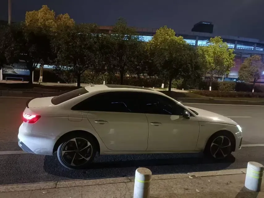2020 Audi A4L 2.0T 190HP L4 7DCT,autocango,china used car exporter,china ev exporter,chinese used car exporter,chinese used ev exporter