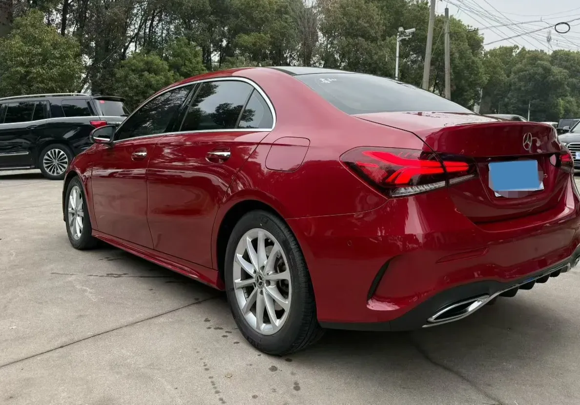 2020 Mercedes-Benz A Class 1.3T 163HP L4 7DCT,autocango,china used car exporter,china ev exporter,chinese used car exporter,chinese used ev exporter