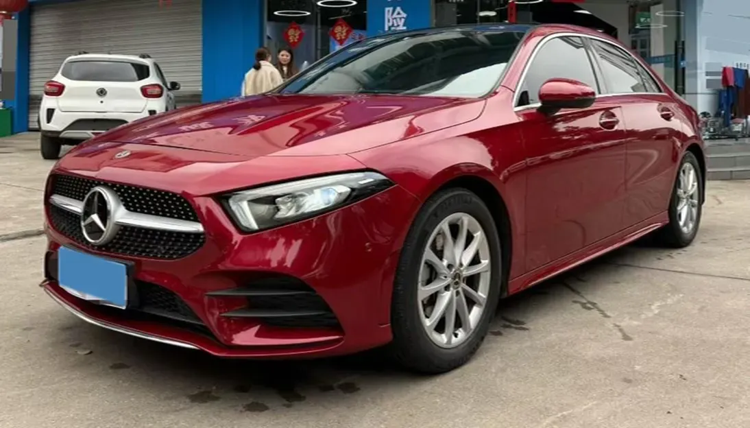 2020 Mercedes-Benz A Class 1.3T 163HP L4 7DCT,autocango,china used car exporter,china ev exporter,chinese used car exporter,chinese used ev exporter