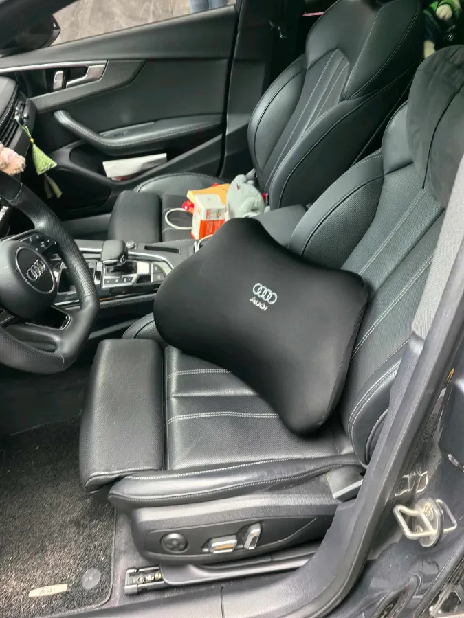 2023 Audi A4L 2.0T 190HP L4 7DCT,autocango,china used car exporter,china ev exporter,chinese used car exporter,chinese used ev exporter