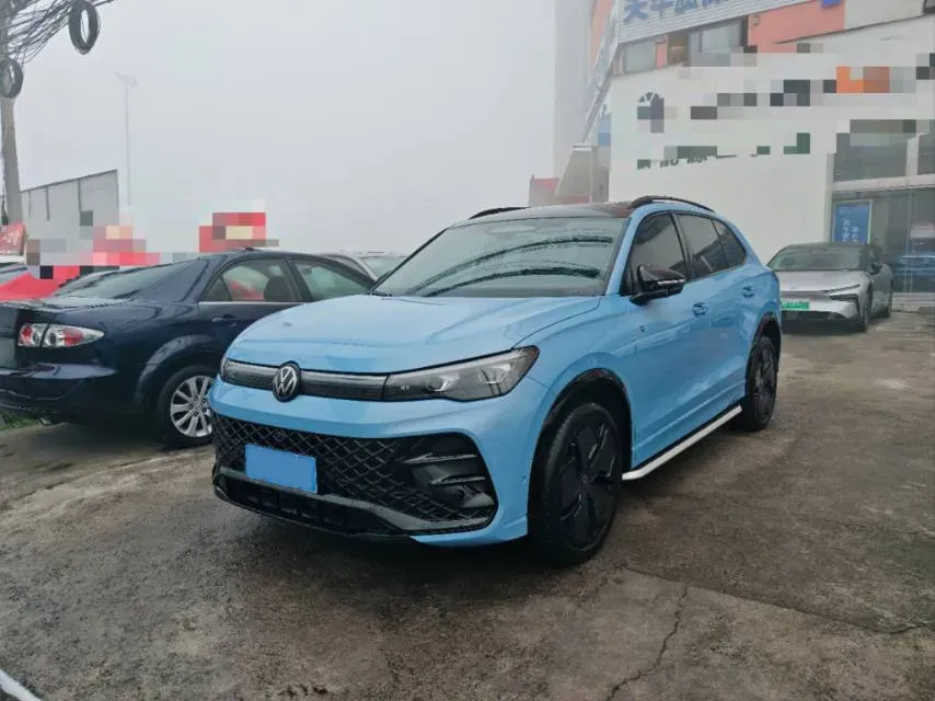 2024 Volkswagen Tiguan L 2.0T 220HP L4 7DCT,autocango,china used car exporter,china ev exporter,chinese used car exporter,chinese used ev exporter