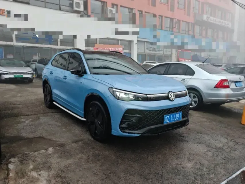 2024 Volkswagen Tiguan L 2.0T 220HP L4 7DCT,autocango,china used car exporter,china ev exporter,chinese used car exporter,chinese used ev exporter