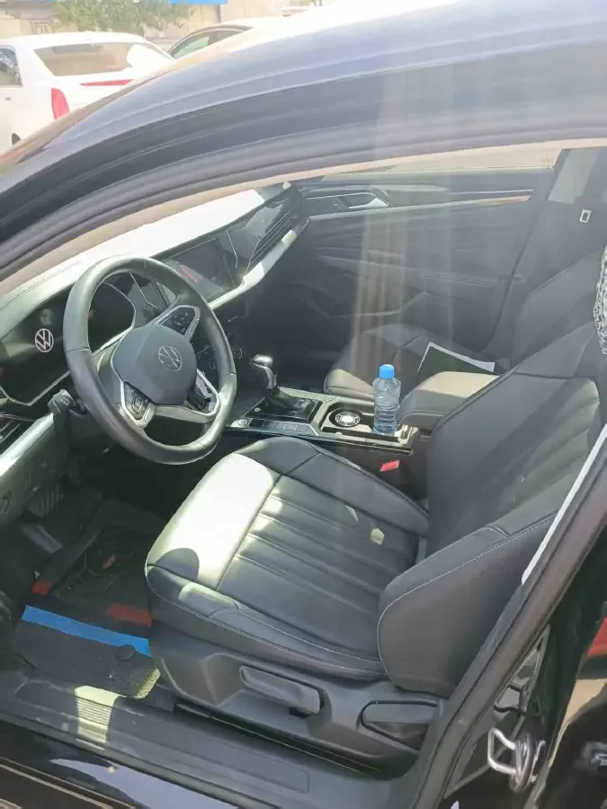 2023 Volkswagen Passat 1.4T 150HP L4 7DCT,autocango,china used car exporter,china ev exporter,chinese used car exporter,chinese used ev exporter