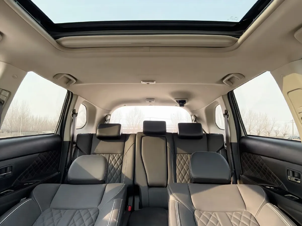 2021 Mitsubishi Outlander 2.0L 166HP L4 CVT,autocango,china used car exporter,china ev exporter,chinese used car exporter,chinese used ev exporter