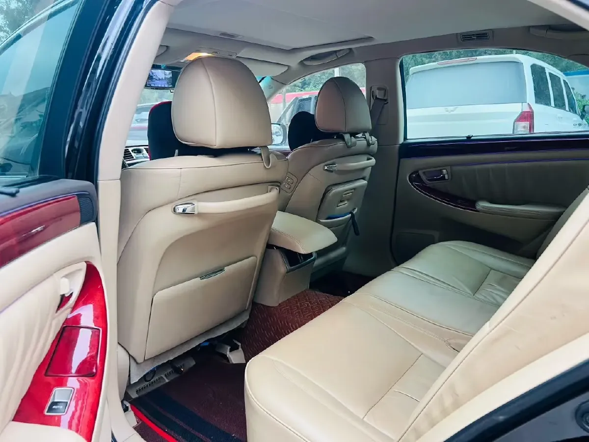 2009 HongQi ShengShi 3.0L 231HP V6 6AT,autocango,china used car exporter,china ev exporter,chinese used car exporter,chinese used ev exporter