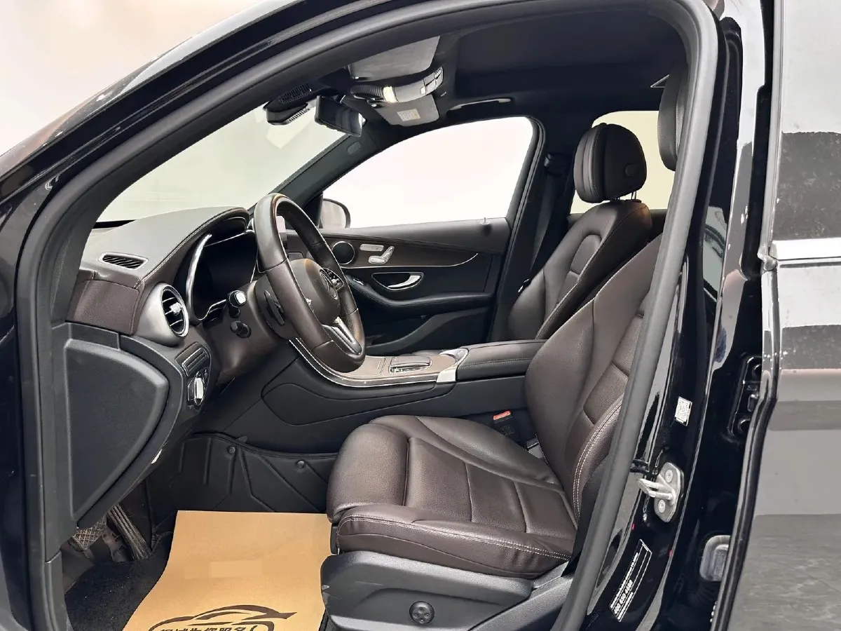 2022 Mercedes-Benz GLC Class 2.0T 258HP L4 9AT,autocango,china used car exporter,china ev exporter,chinese used car exporter,chinese used ev exporter