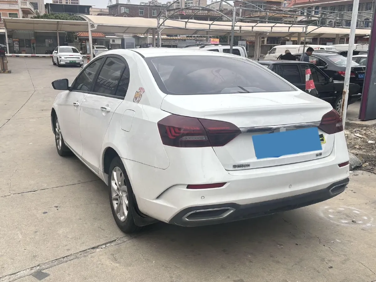 2021 BaoJun 530 1.5T 147HP L4 CVT,autocango,china used car exporter,china ev exporter,chinese used car exporter,chinese used ev exporter