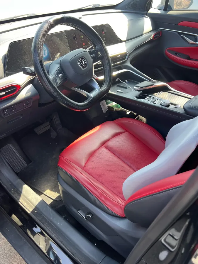 2020 ChangAn UNI-T 1.5T 180HP L4 7DCT,autocango,china used car exporter,china ev exporter,chinese used car exporter,chinese used ev exporter